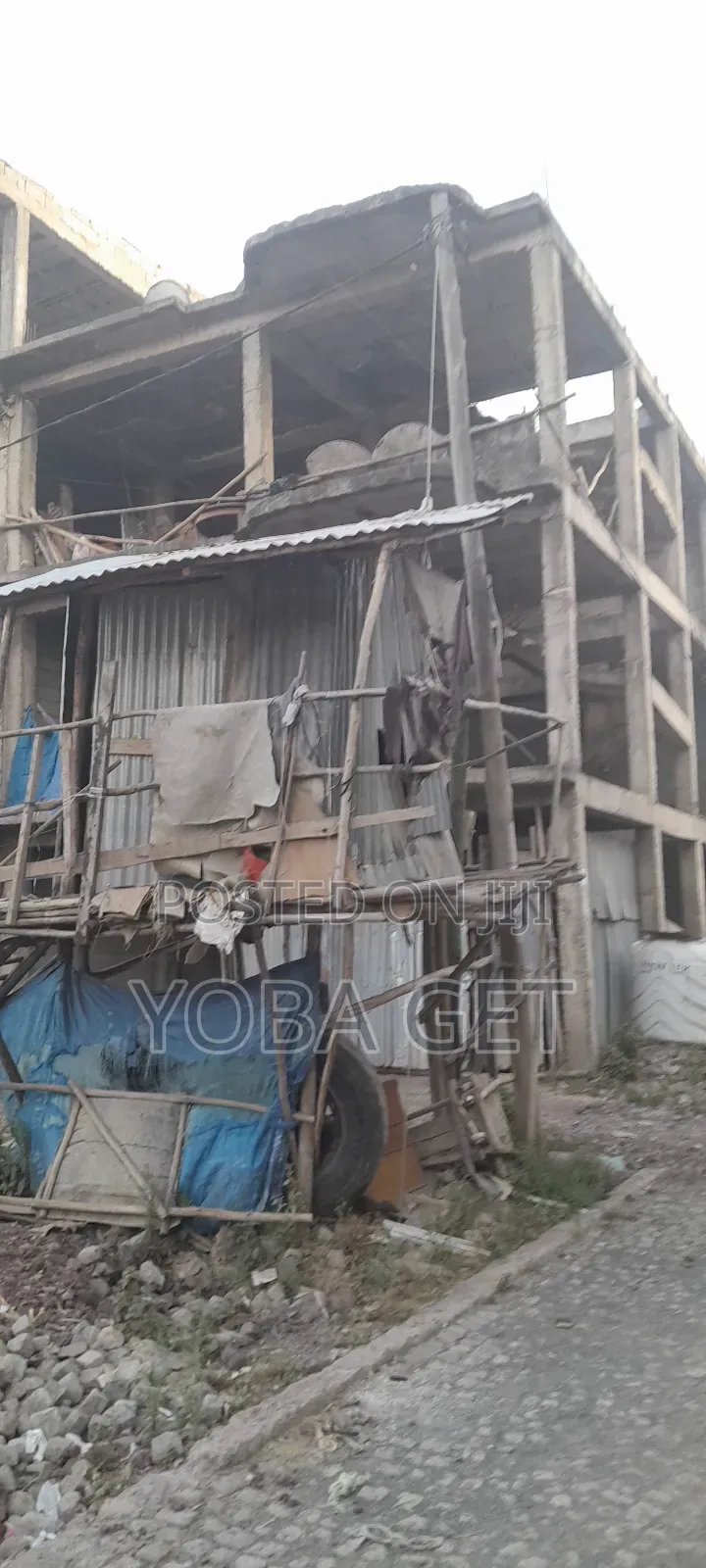 6bdrm House in Akaky Kaliti for sale