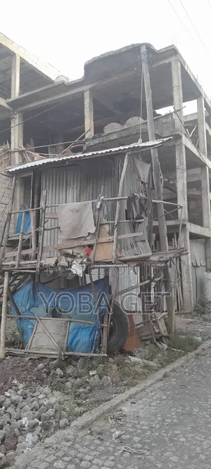 6bdrm House in Akaky Kaliti for sale