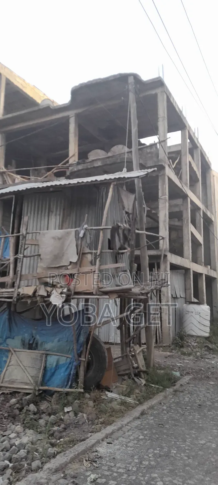 6bdrm House in Akaky Kaliti for sale