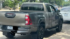 Toyota Hilux 2021 Teal