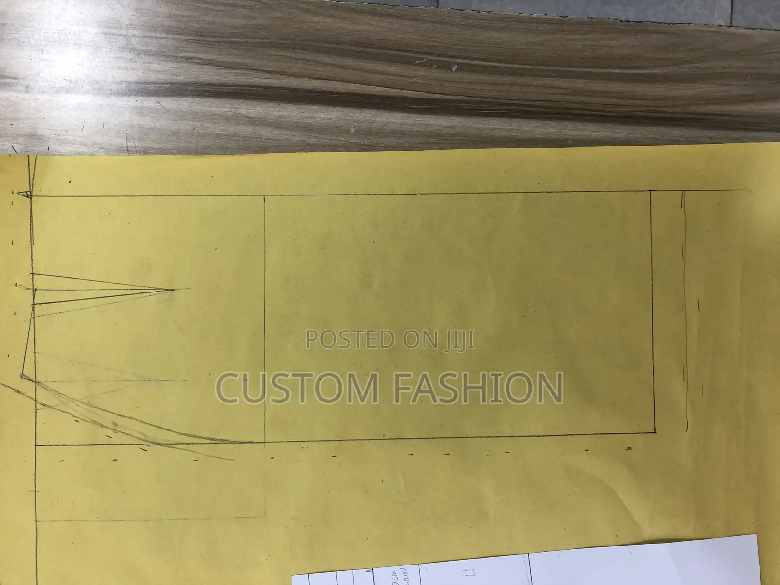 Nike Shox Tl Sneakers in a Khaki