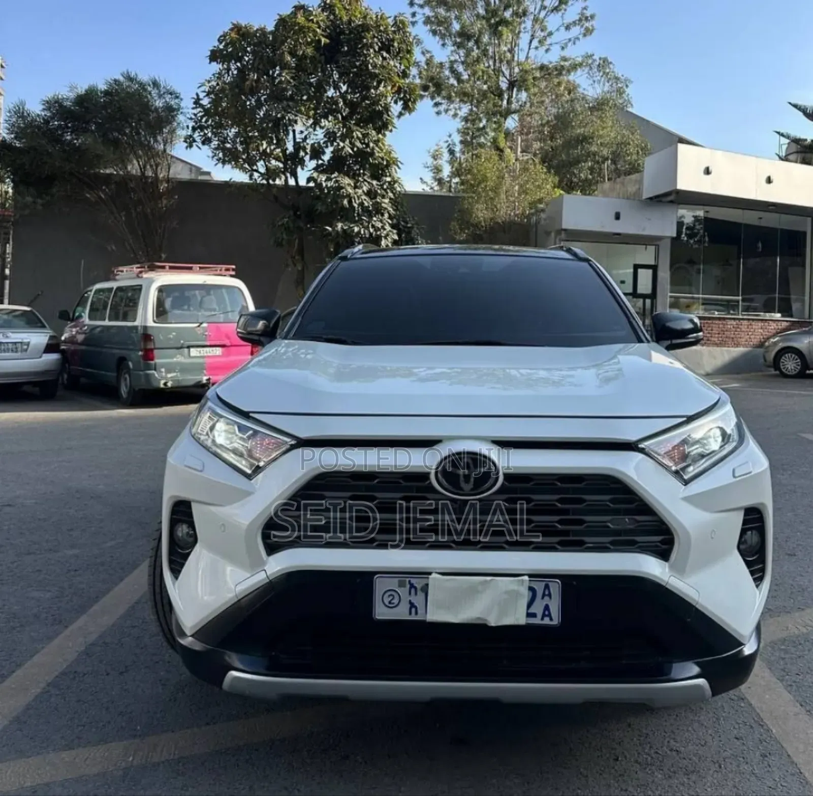 Toyota RAV4 2022 White