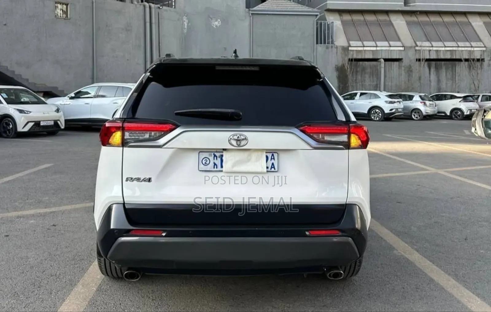 Toyota RAV4 2022 White