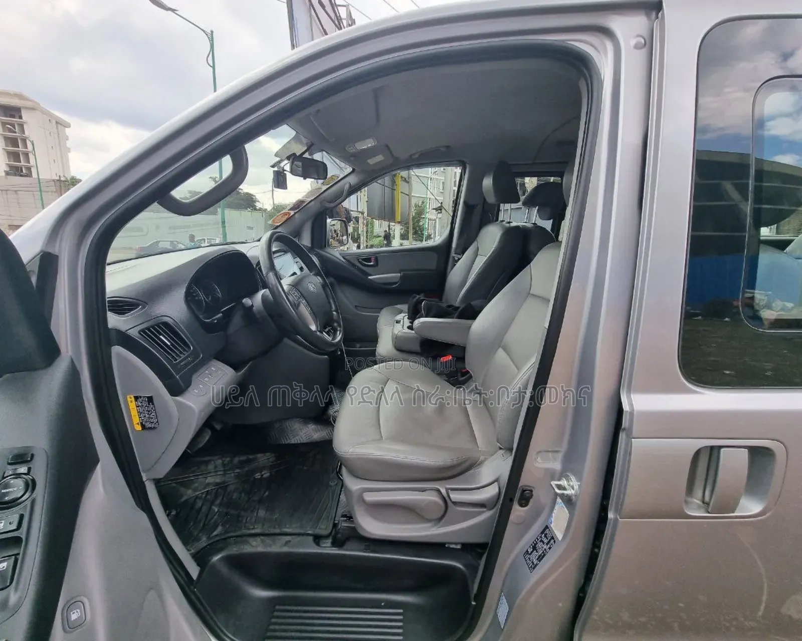 Hyundai Starex 2022 Silver