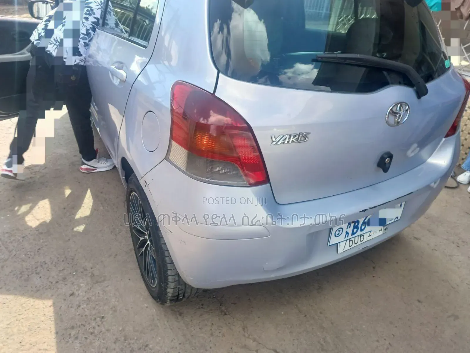 Toyota Yaris 2011 Silver