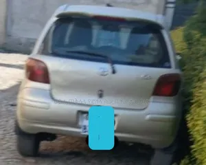 Toyota Vitz 2002 Gold
