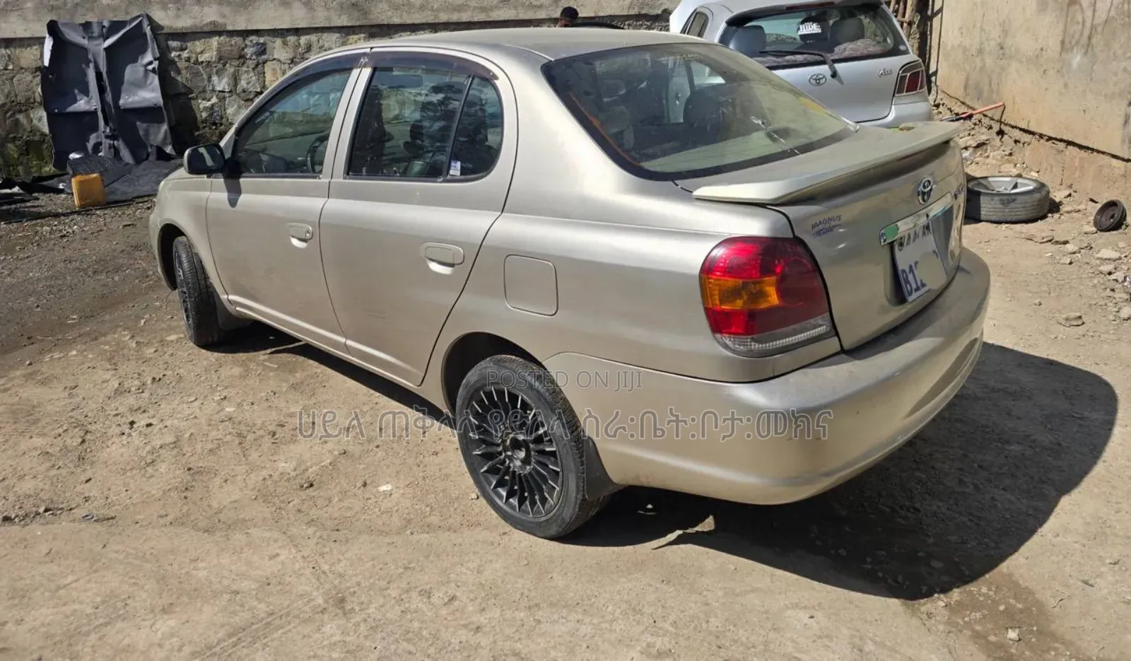 Toyota Platz 2005 Gold