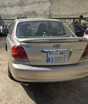 Toyota Platz 2005 Gold