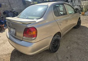 Toyota Platz 2005 Gold