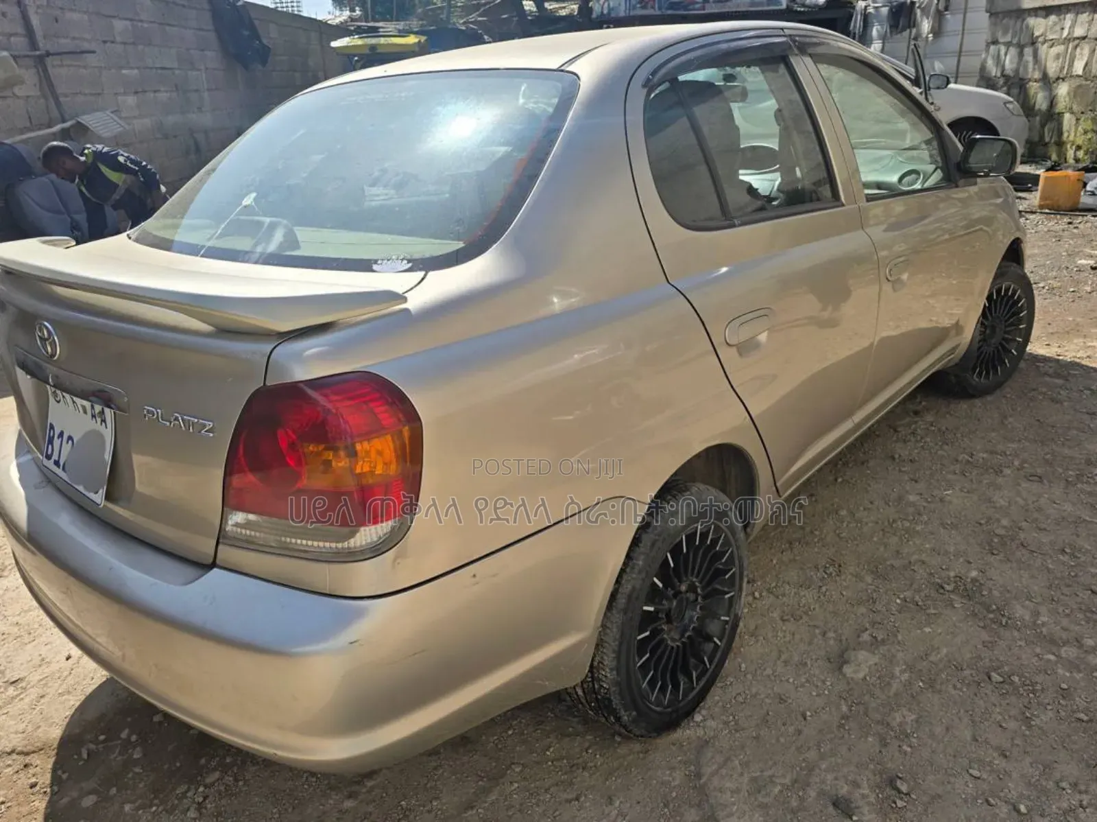 Toyota Platz 2005 Gold
