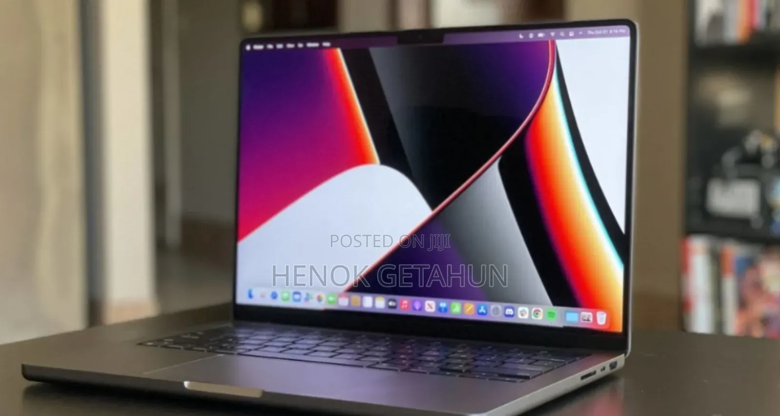 New Laptop Apple MacBook Pro 16GB Apple M4 SSD 512GB