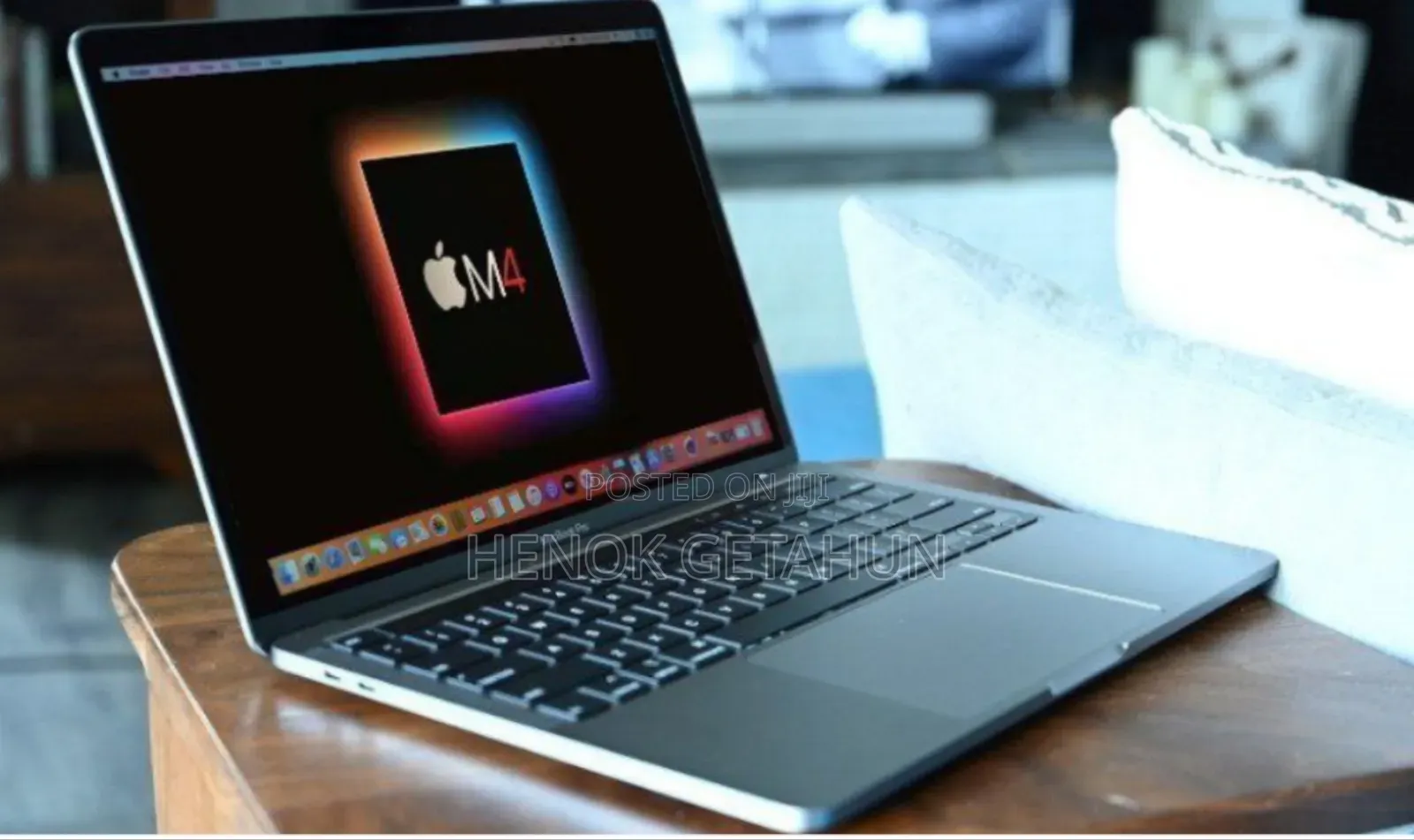 New Laptop Apple MacBook Pro 16GB Apple M4 SSD 512GB