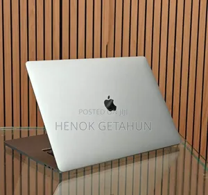 New Laptop Apple MacBook Pro 2019 16GB Intel Core I7 SSD 512GB