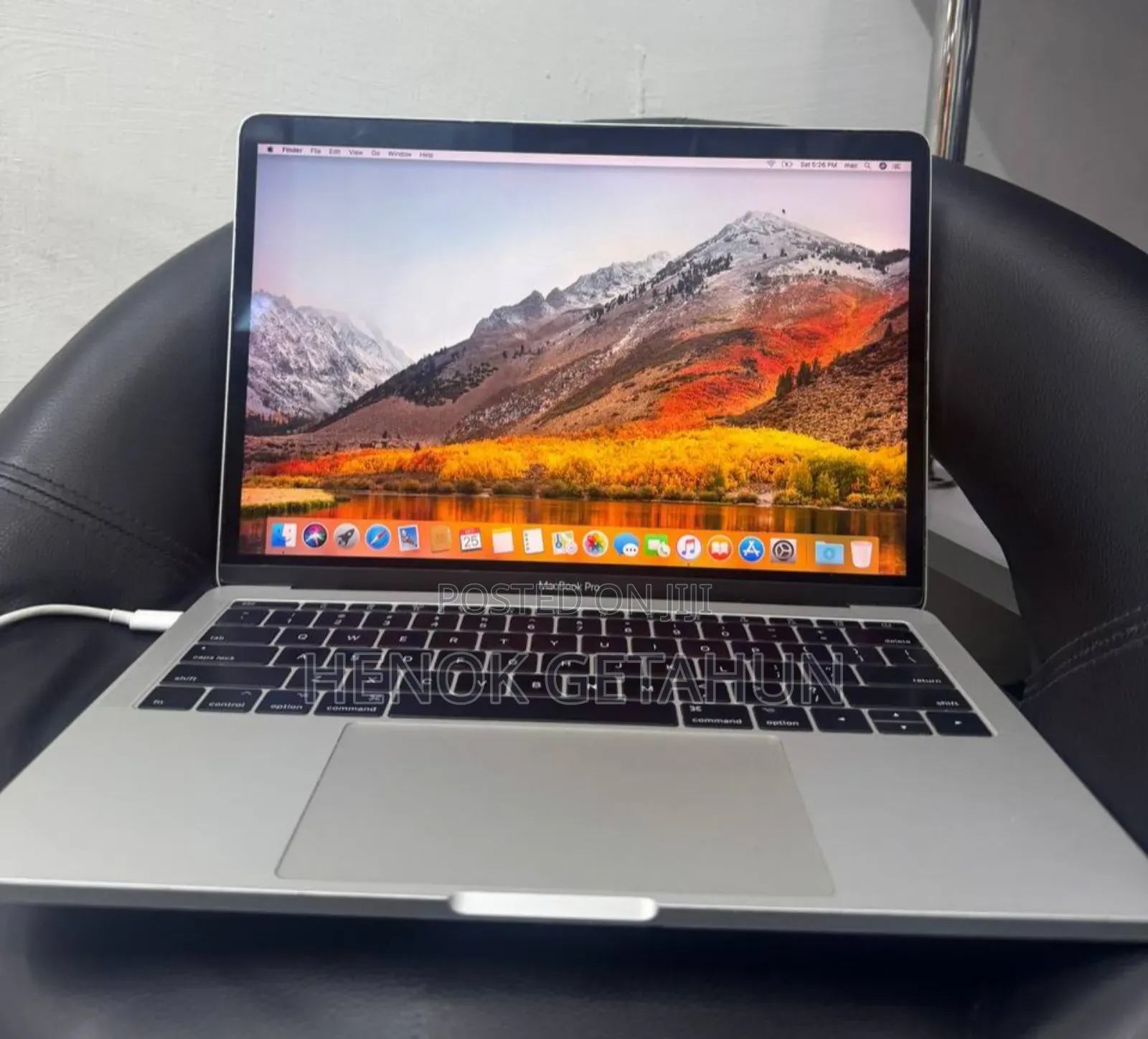 New Laptop Apple MacBook Pro 2017 8GB Intel Core I5 SSD 128GB