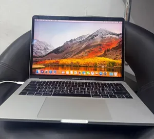 New Laptop Apple MacBook Pro 2017 8GB Intel Core I5 SSD 128GB