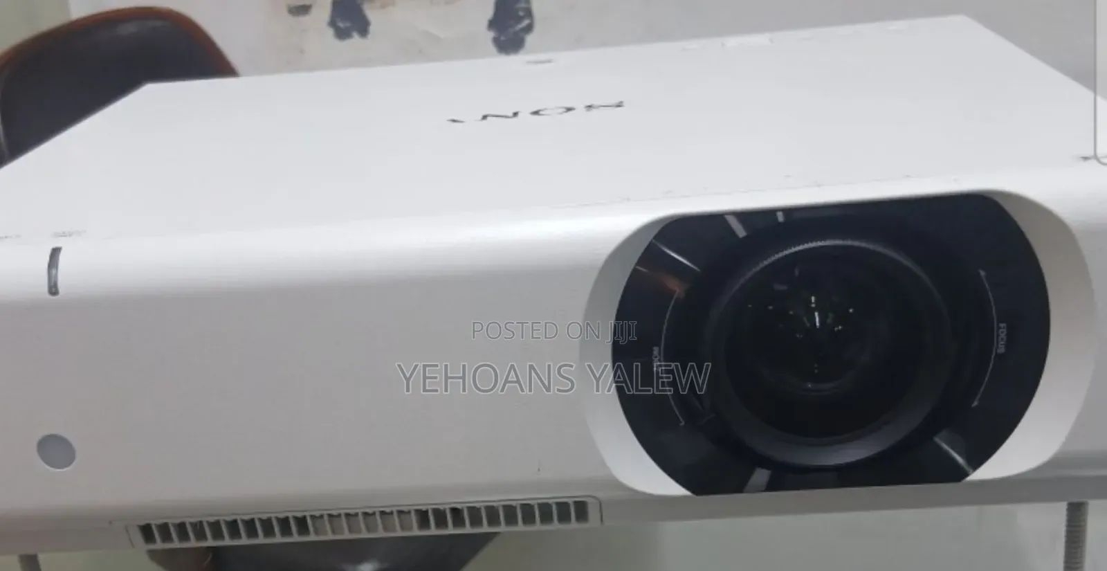 Home Cinema Projector Sony VPL-Ch350 Model Highlights Brightness