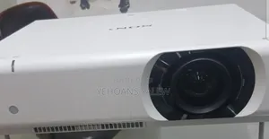 Home Cinema Projector Sony VPL-Ch350 Model Highlights Brightness