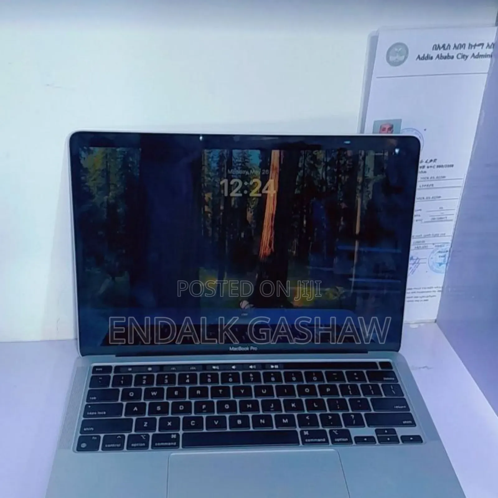 New Laptop Apple MacBook Pro 2022 M2 8GB Apple M2 SSD 256GB