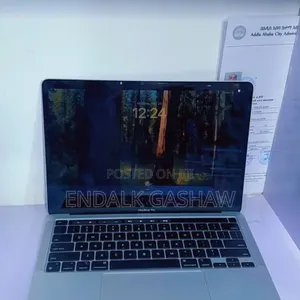 New Laptop Apple MacBook Pro 2022 M2 8GB Apple M2 SSD 256GB