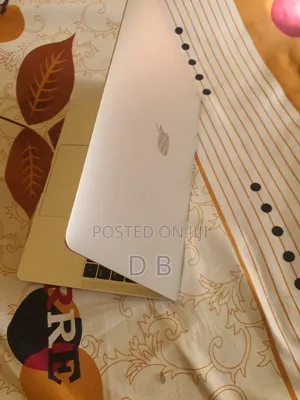 New Laptop Apple MacBook Air 2019 8GB Intel Core i5 SSD 256GB