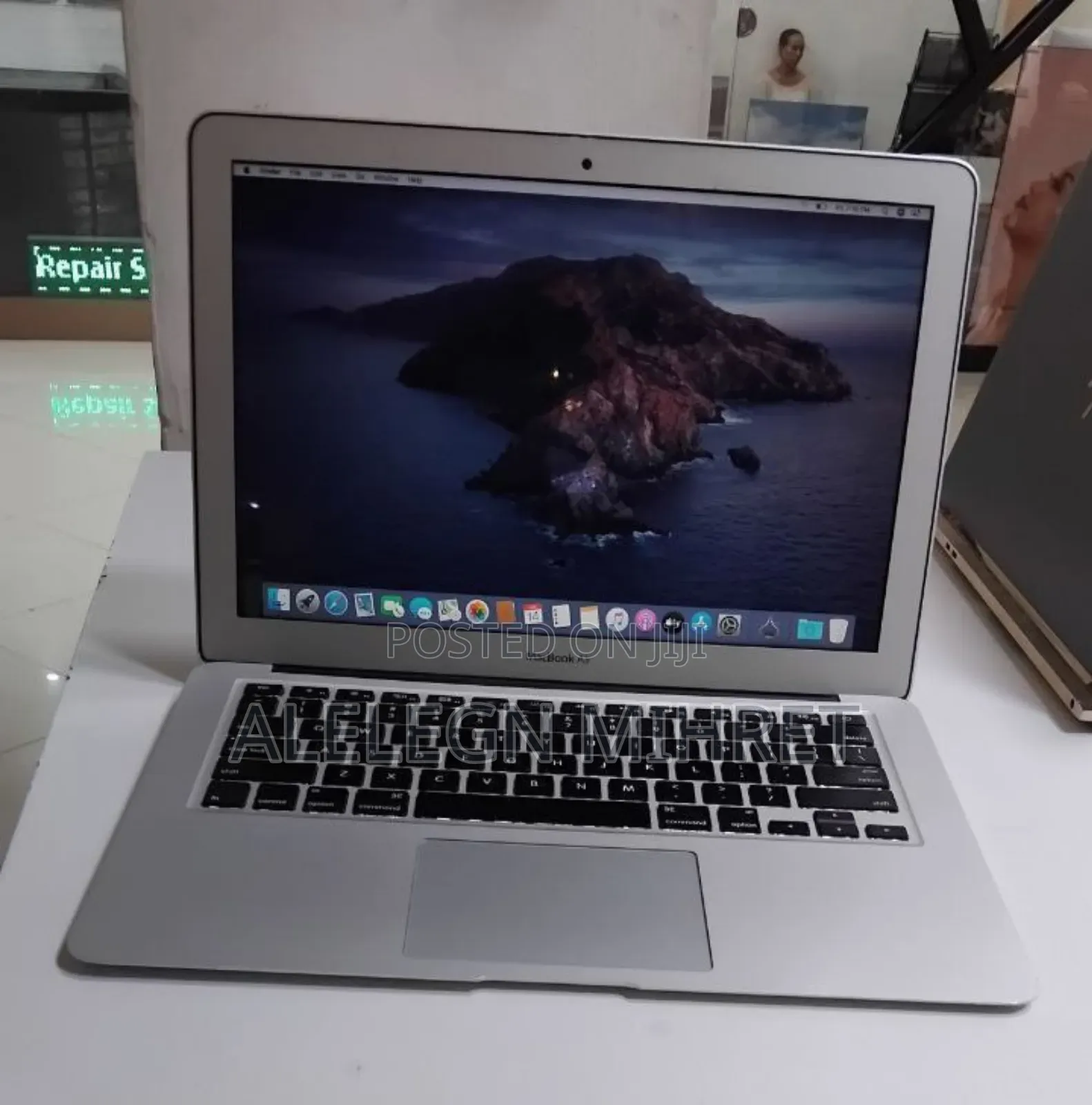 New Laptop Apple MacBook 2014 8GB Intel Core I5 SSD 256GB