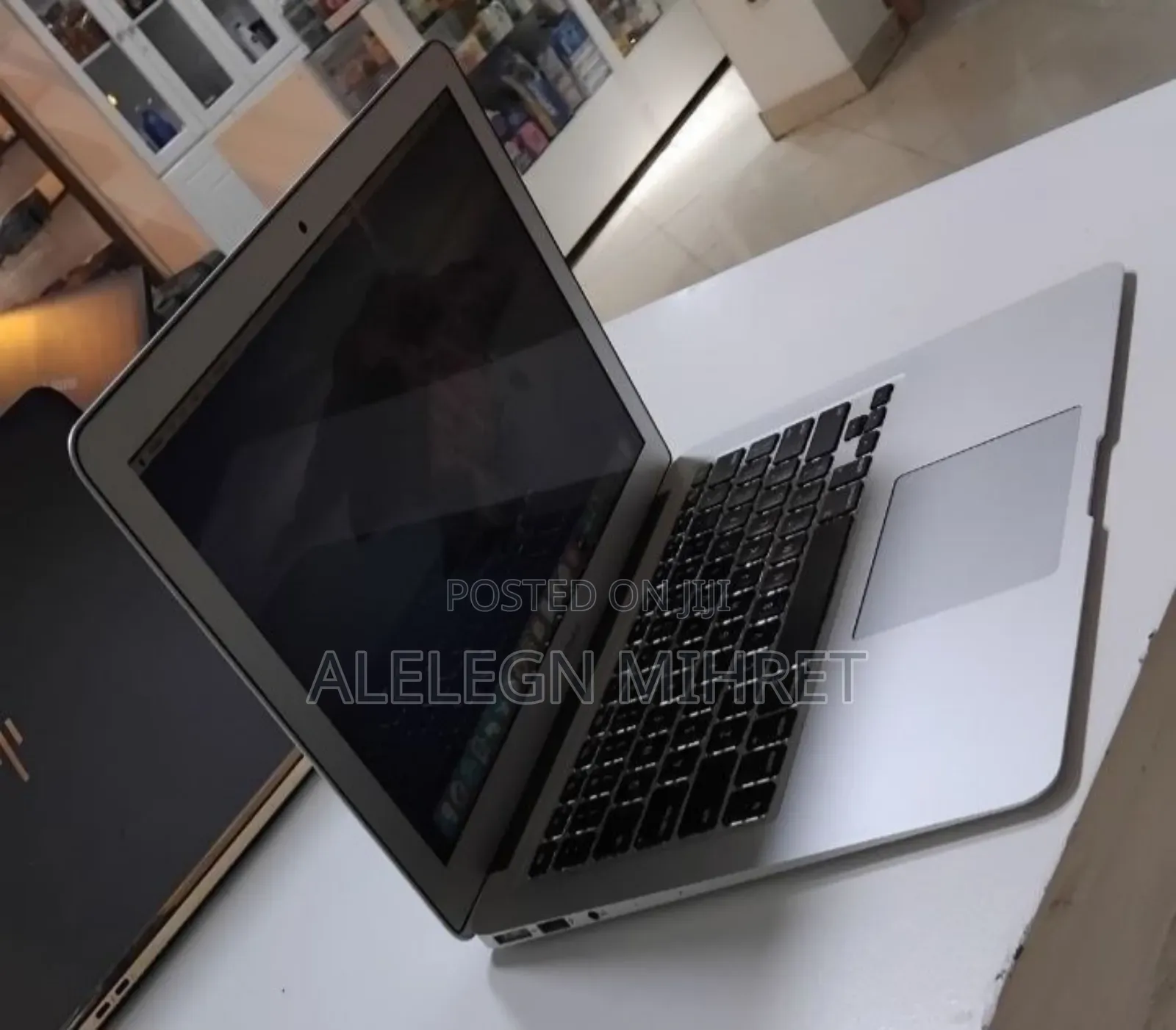 New Laptop Apple MacBook 2014 8GB Intel Core I5 SSD 256GB