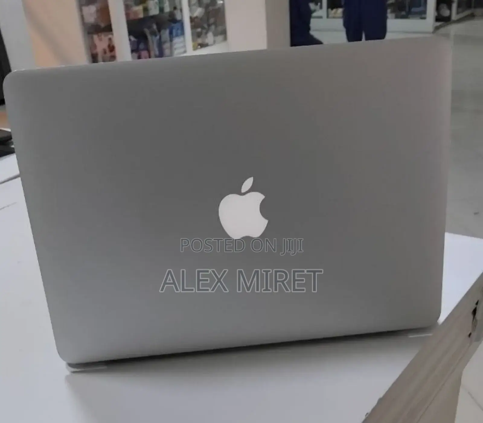 New Laptop Apple MacBook 2014 8GB Intel Core I5 SSD 256GB