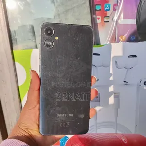 Photo - Samsung Galaxy A05 64 GB Black