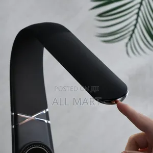 Green Lion Mag Led Desk Lamp