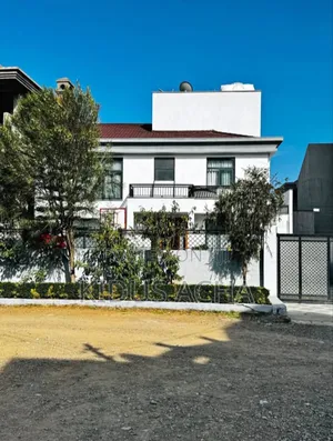 Furnished 5bdrm House in Bole for sale