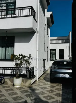 Furnished 5bdrm House in Bole for sale