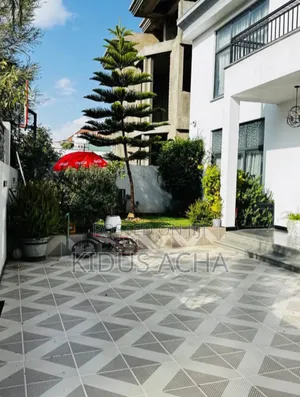 Furnished 5bdrm House in Bole for sale