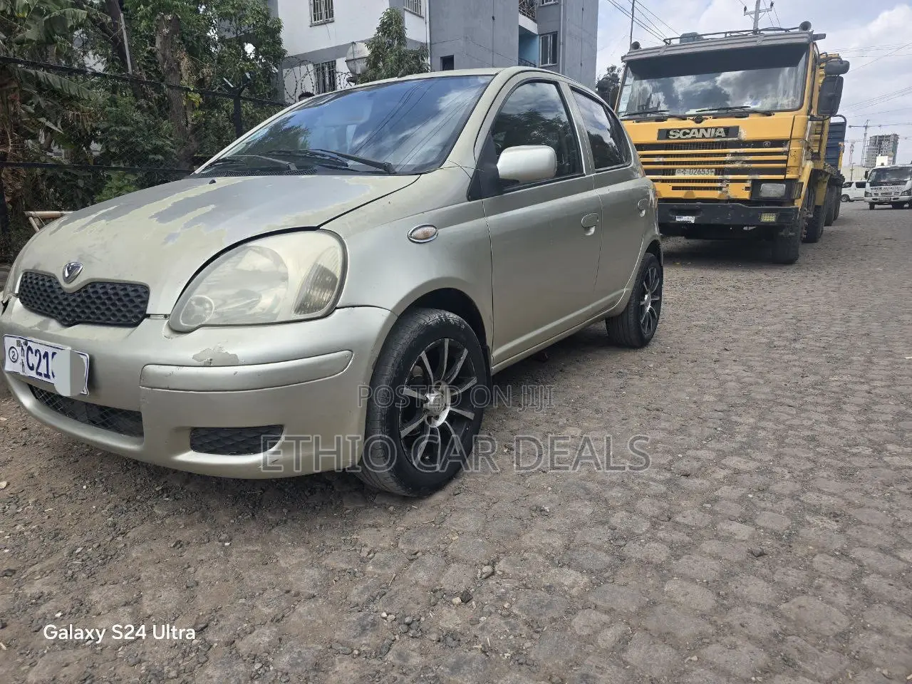 Toyota Vitz 1.3 FWD 5dr 2002 Gold