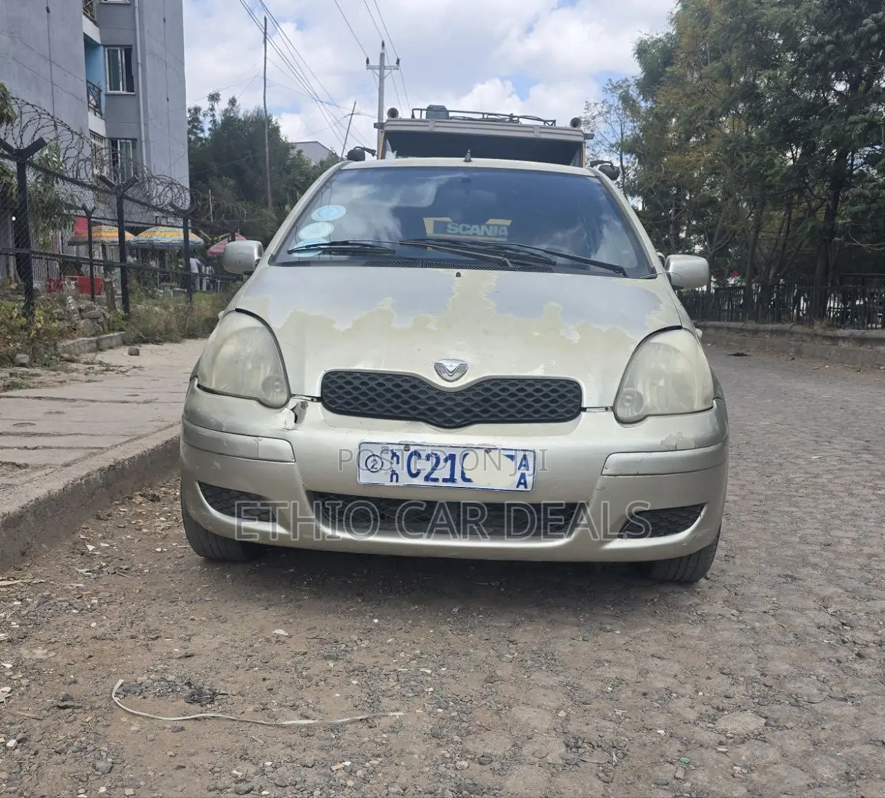 Toyota Vitz 1.3 FWD 5dr 2002 Gold