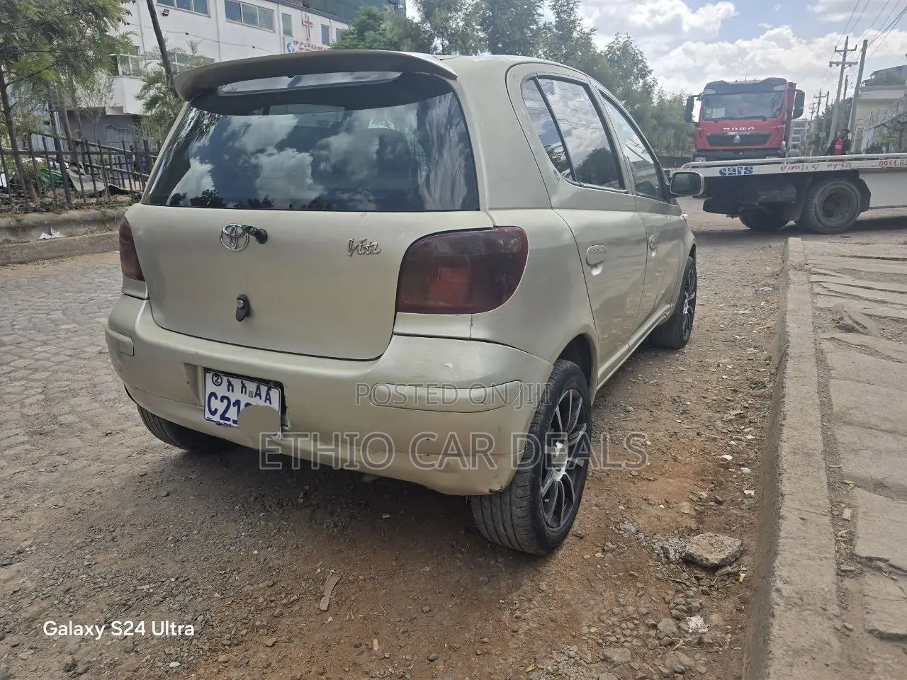 Toyota Vitz 1.3 FWD 5dr 2002 Gold