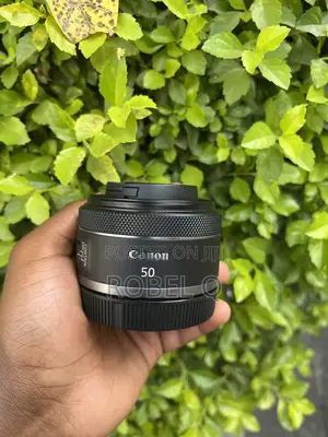 Photo - Canon Rf 50mm F1.8 Prime