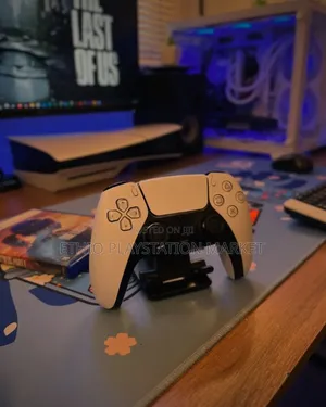 Photo - Playstation ፕለይስቴሽን አምስት ነው