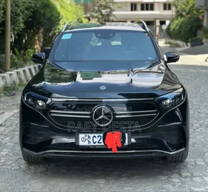 Photo - Mercedes-Benz EQB 2023 Black