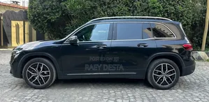 Mercedes-Benz EQB 2023 Black