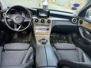 Mercedes-Benz C180 2017 Silver