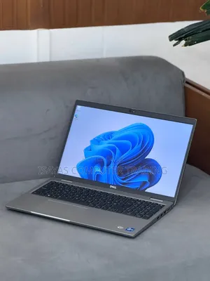 New Laptop Dell Latitude 5520 16GB Intel Core I7 SSD 512GB