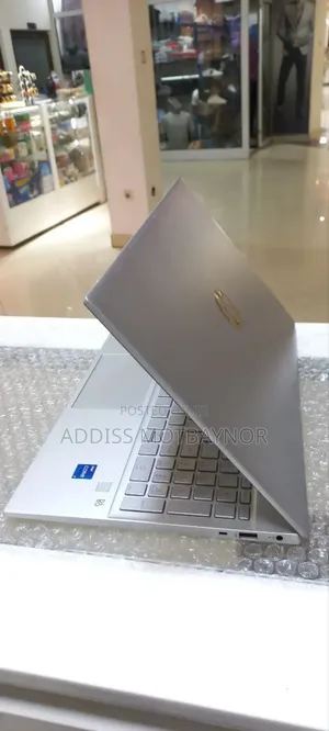 New Laptop HP Stream Notebook 16GB Intel Core I7 SSD 512GB