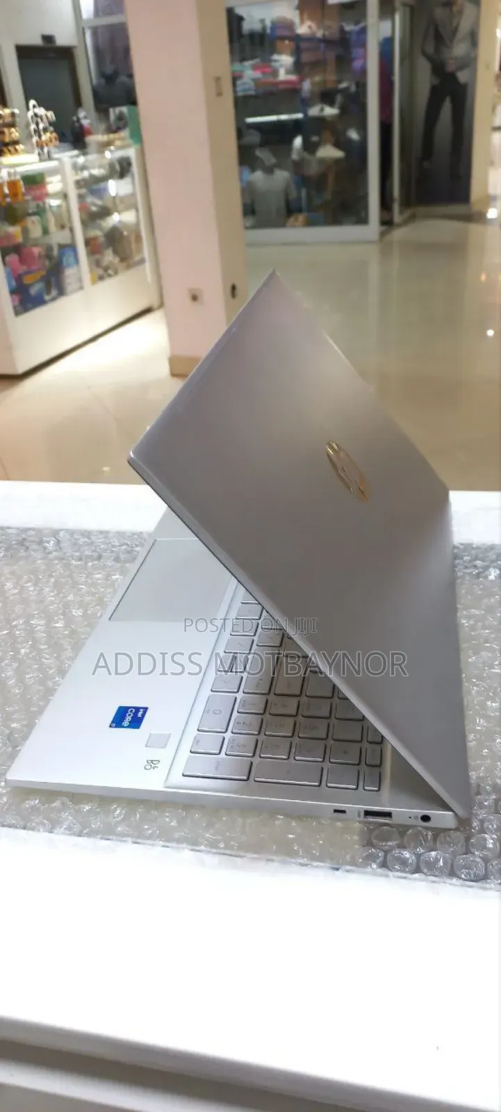 New Laptop HP Stream Notebook 16GB Intel Core I7 SSD 512GB