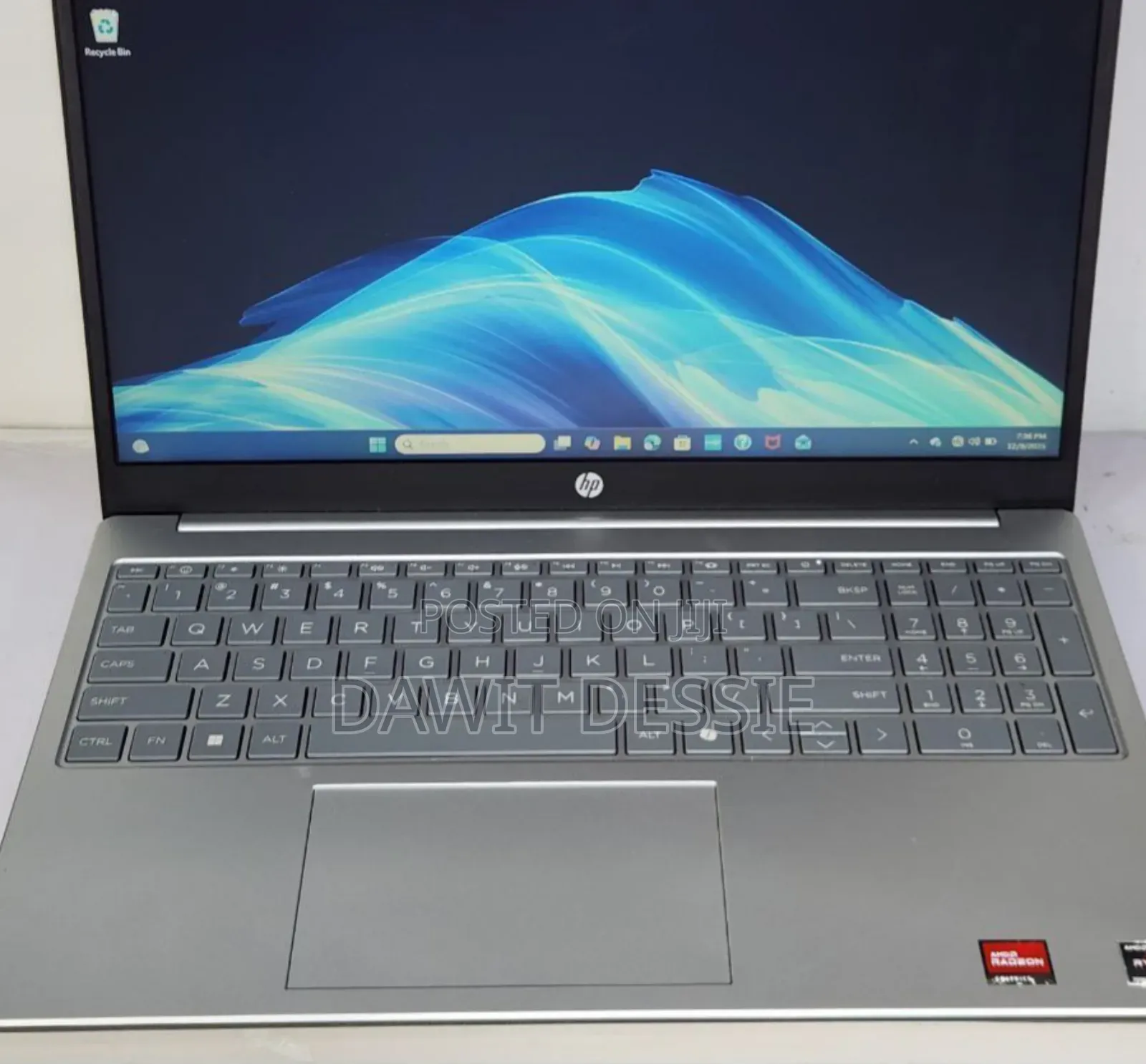 New Laptop HP 15 8GB AMD Ryzen 3 SSD 256GB