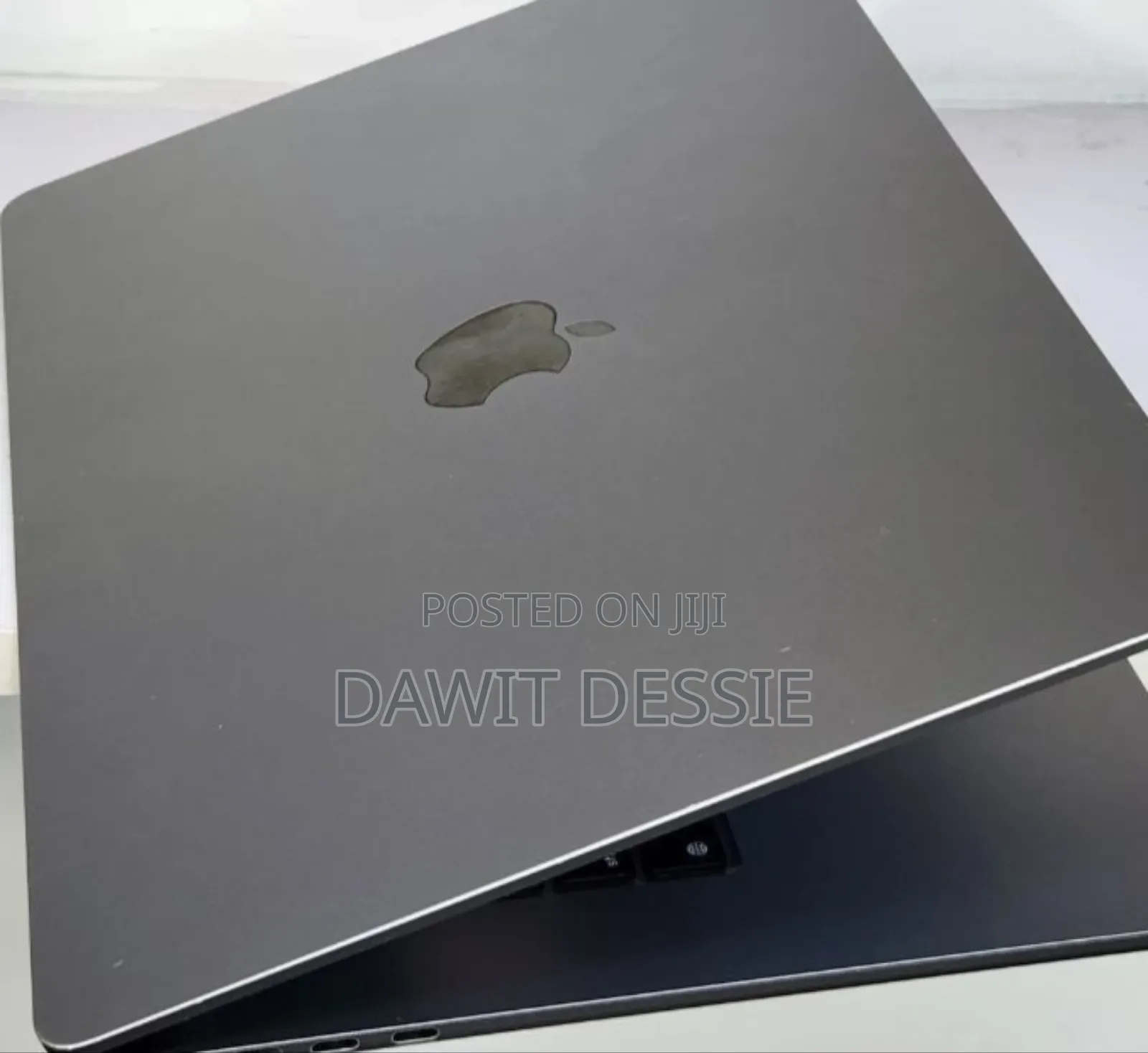 New Laptop Apple MacBook Air 2022 M2 8GB Apple M2 SSD 256GB