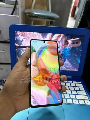 Photo - New Samsung Galaxy A71 128 GB Blue