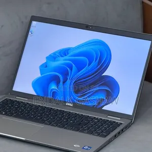 Photo - New Laptop Dell Latitude 5520 16GB Intel Core I7 SSD 512GB