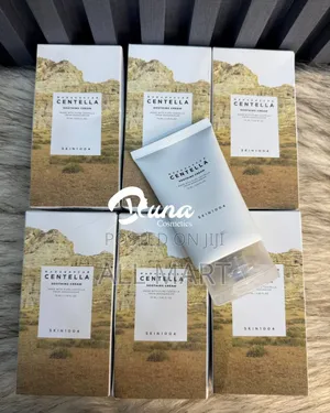 Photo - Skin1004 Madagascar Centella Smoothing Cream 75ml