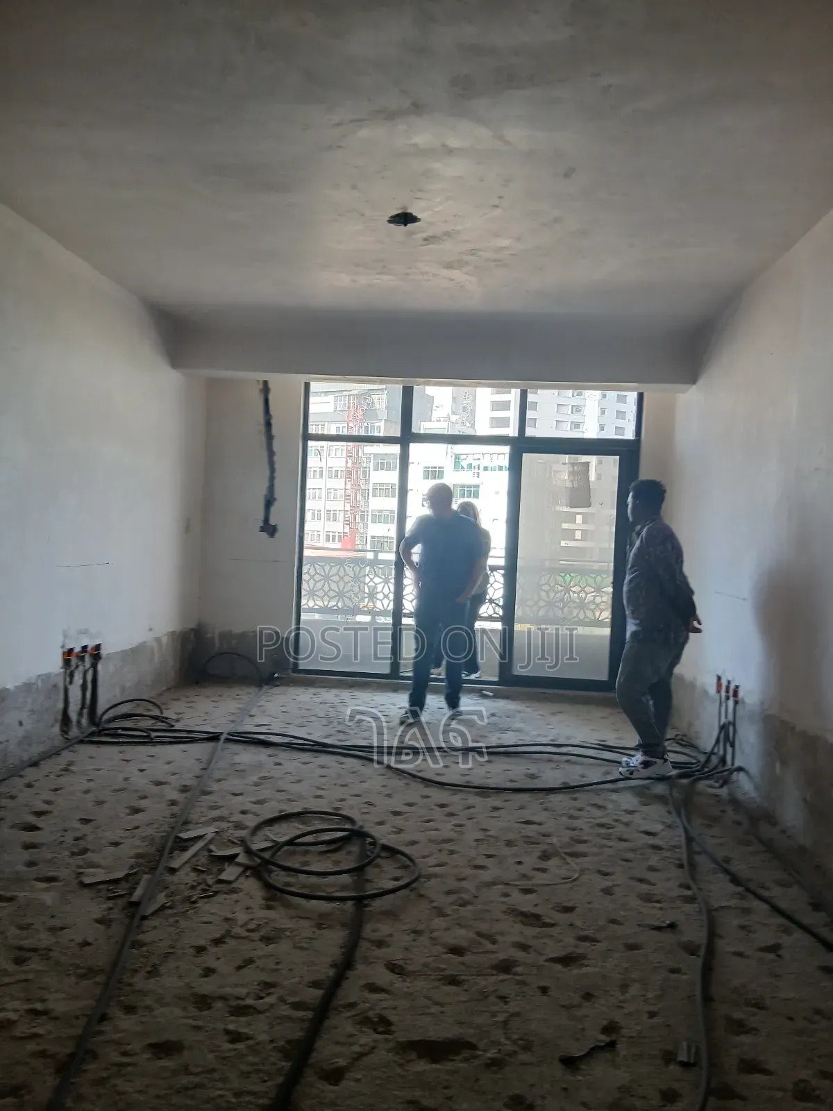 3bdrm Apartment in ባንቪስ ላይ ሰሚ ፊኒሽድ, Bole for sale