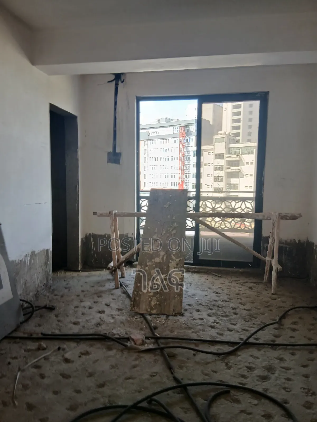 3bdrm Apartment in ባንቪስ ላይ ሰሚ ፊኒሽድ, Bole for sale